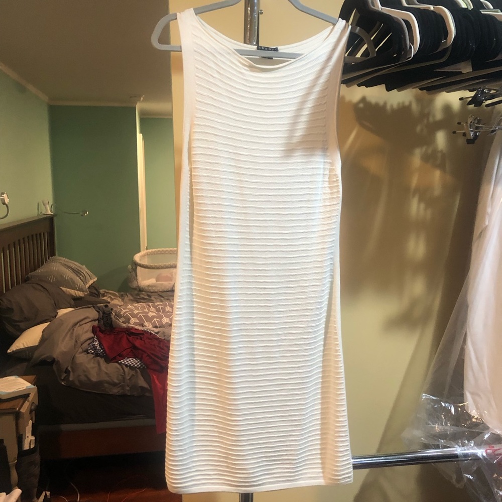 White Theory dress. Size L.